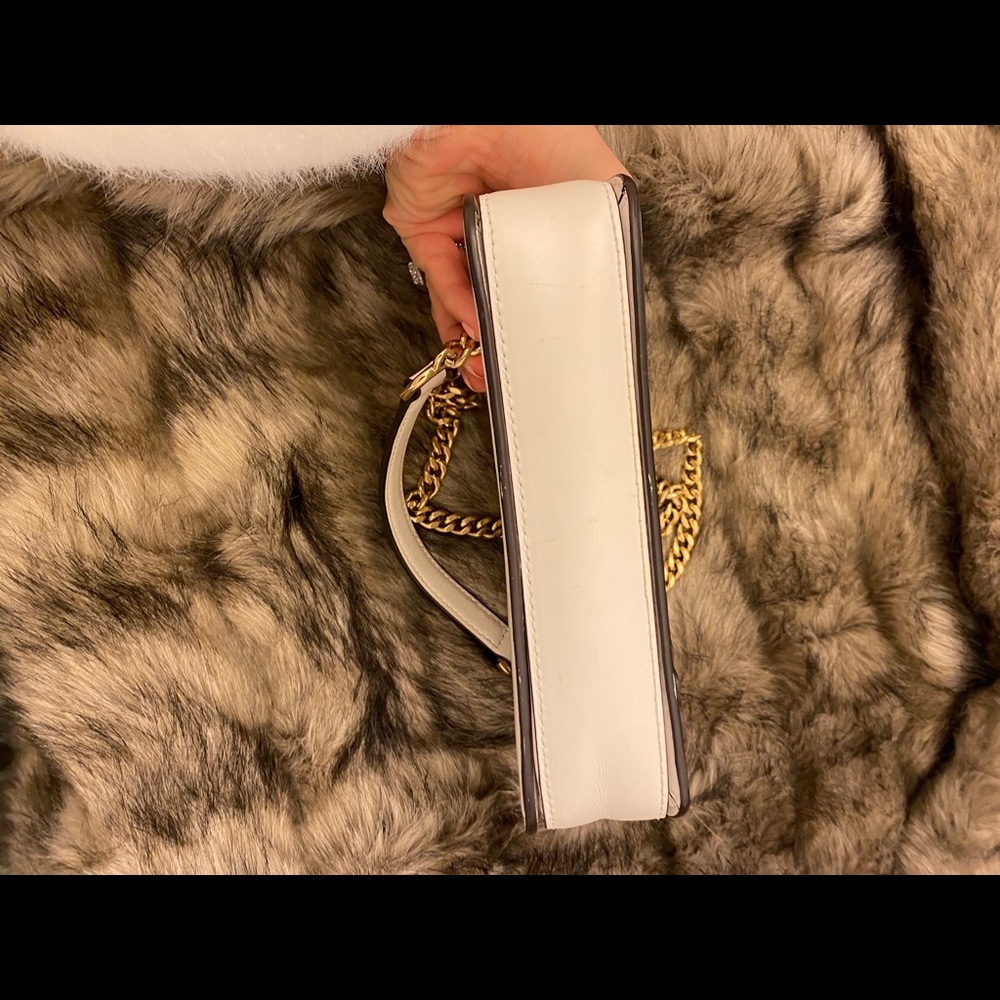 Michael Kors bag. - Picture 5 of 6
